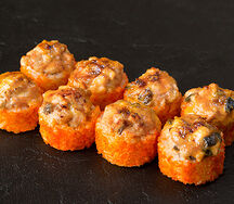 Ролл запеченный с лососем и угрем