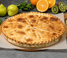 Пирог с творогом и изюмом