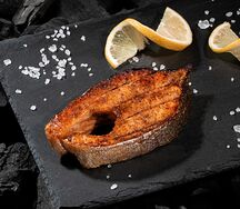 Стейк семги на углях