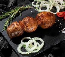 Картофель с салом на мангале