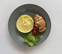 Куриная грудка с картофельным пюре