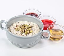 Овсяная каша с чиа, семенами тыквы и кедровыми ядрами