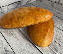 Пирожок с яйцом и луком