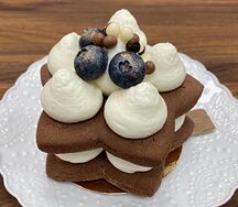 Медовое пирожное с крем-чиз