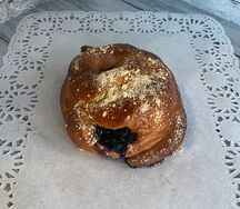 Булочка с начинкой