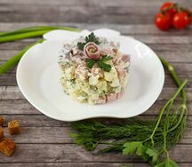 Ветчинный салат