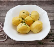 Картофель отварной с маслом