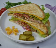 Сэндвич с соусом тейсти