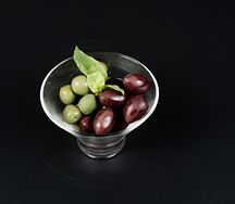 Оливки и маслины
