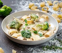 Каламарата с трюфельной пастой и брокколи