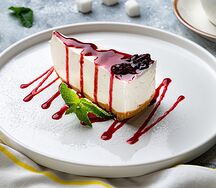 Чизкейк с вишнёвым соусом