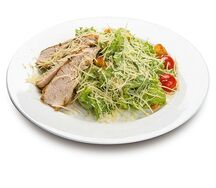 Салат Цезарь с курицей