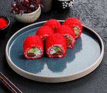 Калифорния с лососем и авокадо