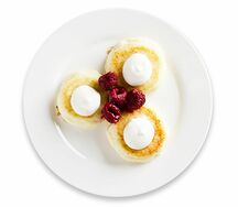 Сырники с малиновым вареньем