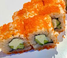 В икре масаго Калифорния с огурцом