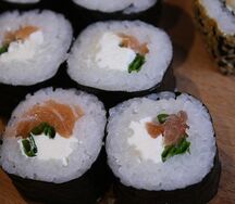 Маки Лосось