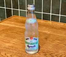 Вода с газом