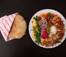 Шаверма на тарелке