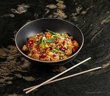 Рис с курицей в соусе терияки