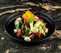 Салат с тунцом