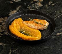 Куриное филе с тыквенным пюре