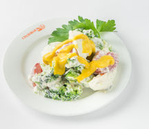 Салат из брокколи с помидором