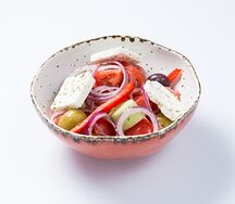 Греческий салат Хорьятики (стандартная порция)