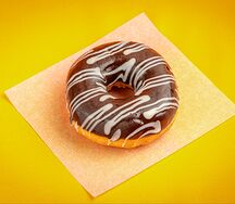 Пончик шоколадный
