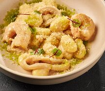 Ньокки с морепродуктами в кокосовом молоке