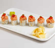 Ролл с тунцом и крабом