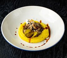 Бефстроганов из говядины с картофельным пюре