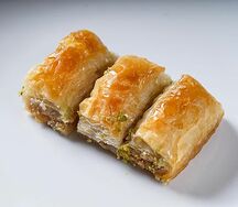 Пахлава с грецким орехом