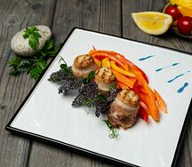 Куриные медальоны с овощами