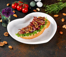 Брускетта с уткой