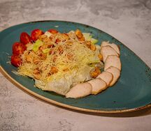 Цезарь с курицей