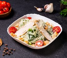 Салат Цезарь с курицей