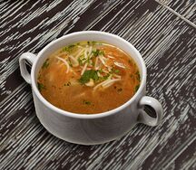 Куриный суп с лапшой