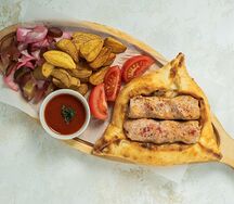 Сырная лодочка с Люля-кебаб из индейки