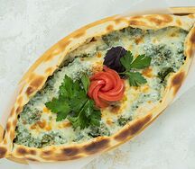 Пиде со шпинатом и сыром