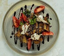 Салат из хрустящих баклажан