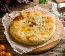 Маленький Осетинский пирог со свекольными листьями и сыром Цахараджын