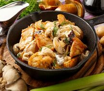 Жаркое из курицы с грибами
