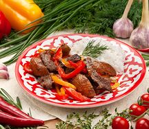 Жареха с говядиной и рисом