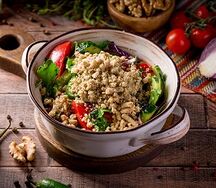 Овощной салат по-грузински с орехами