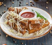 Гренки чесночные с чесночным соусом