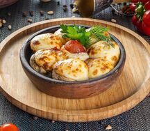 Шампиньоны фаршированные с сыром
