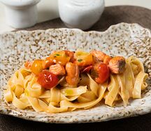 Феттуччине с сёмгой и грибами