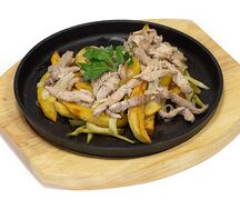 Скоблянка из свинины с жареным картофелем