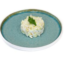 Салат с кальмаром