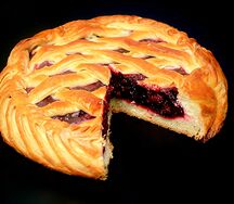 Пирог с брусникой